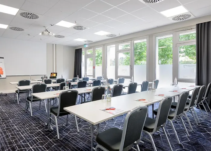Ibis Frankfurt Messe West Hotel 3*